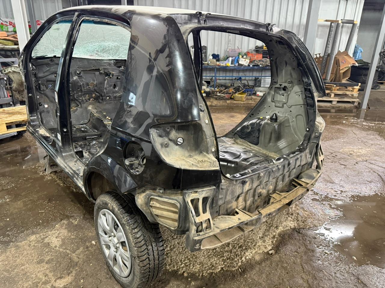 Задняя панель кузова - Фото 2