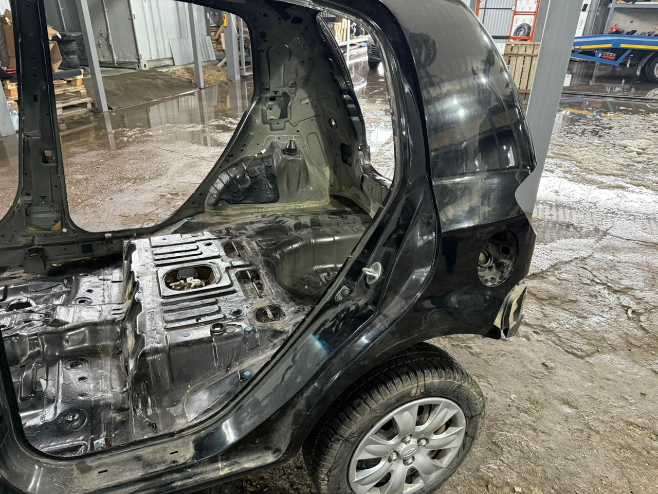 Задняя панель кузова - Фото 3