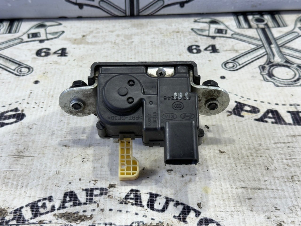 Замок багажника - Фото 2