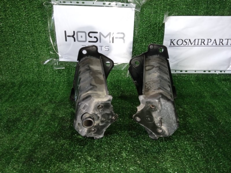 Крепление жесткости бампера переднее TOYOTA CROWN MAJESTA 2006 UZS186 3UZ-FE 57107-30061 контрактная