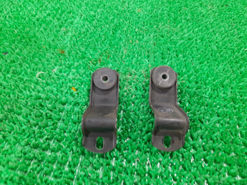 Крепление радиатора кондиционера TOYOTA CELSIOR 2005 UCF31 3UZ-FE 88460-50181 Б/У