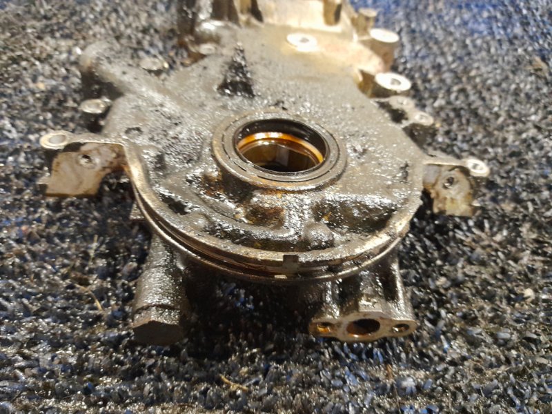 Насос масляный CUBE 1998 Z10 CG13 Насос масляный CUBE 1998 Z10 CG13