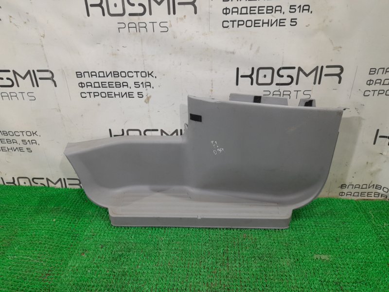 Подножка передняя левая MAZDA Bongo Friendee 1999 SGLR WLT S09A-68-720D Б/У