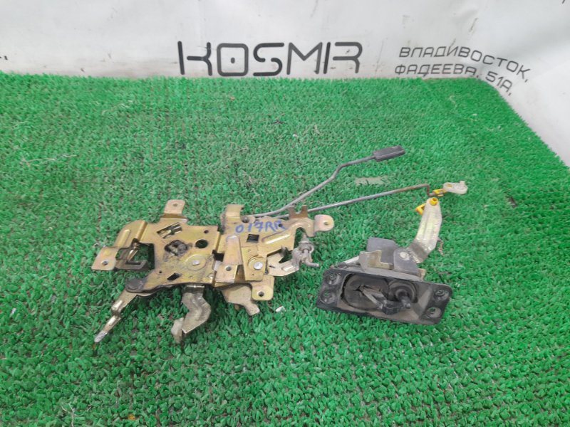 Запчасть замок двери задний правый NISSAN Prairie 1993 HNM11 KA24E 8250432R00 Б/У Замок двери задний правый NISSAN Prairie 1993 HNM11 KA24E 8250432R00 Б/У