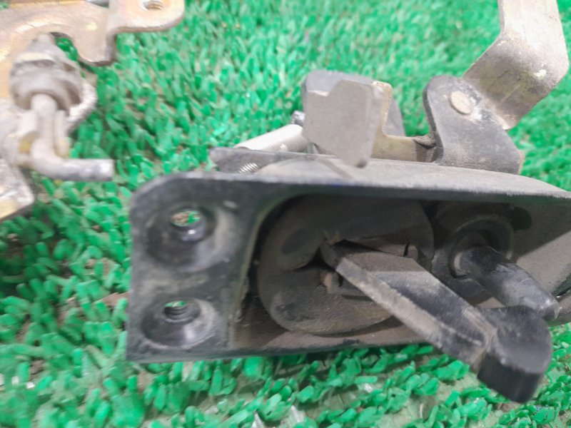 Замок двери задний правый Prairie 1993 HNM11 KA24E Замок двери задний правый Prairie 1993 HNM11 KA24E