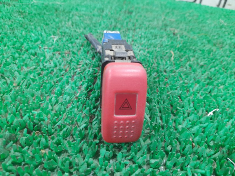 Кнопка аварийной сигнализации LOGO 1997 GA3 D13B Кнопка аварийной сигнализации LOGO 1997 GA3 D13B