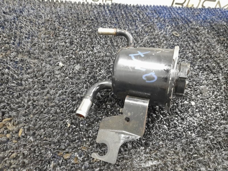 Бачок гидроусилителя NISSAN Prairie HNM11 KA24E Бачок гидроусилителя NISSAN Prairie HNM11 KA24E