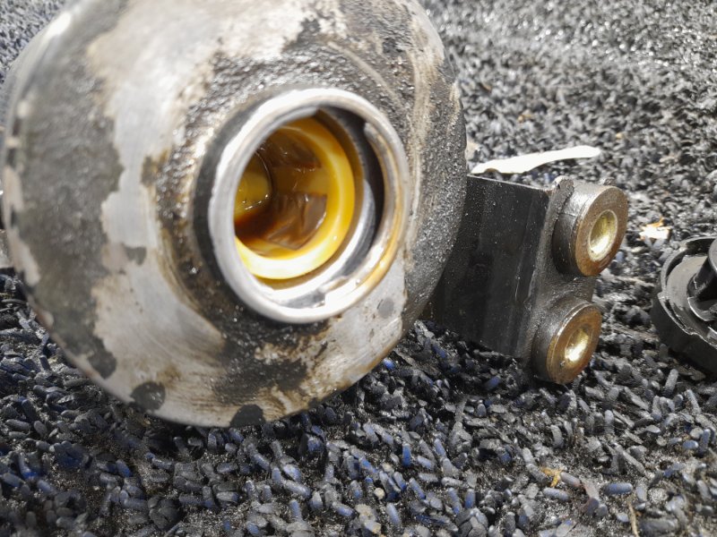 Бачок гидроусилителя Prairie 1993 HNM11 KA24E Бачок гидроусилителя Prairie 1993 HNM11 KA24E