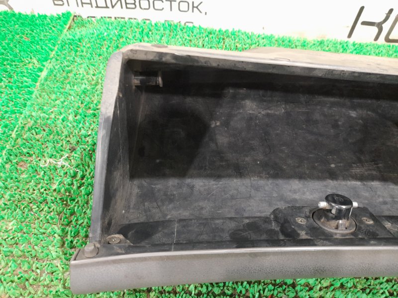 Бардачок Prairie 1993 HNM11 KA24E Бардачок Prairie 1993 HNM11 KA24E