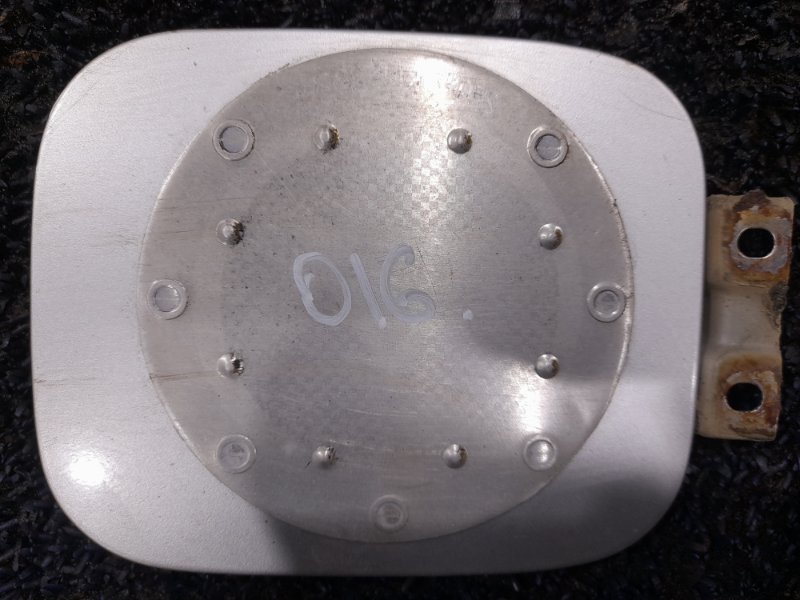 Лючок топливного бака LOGO 1997 GA3 D13B Лючок топливного бака LOGO 1997 GA3 D13B