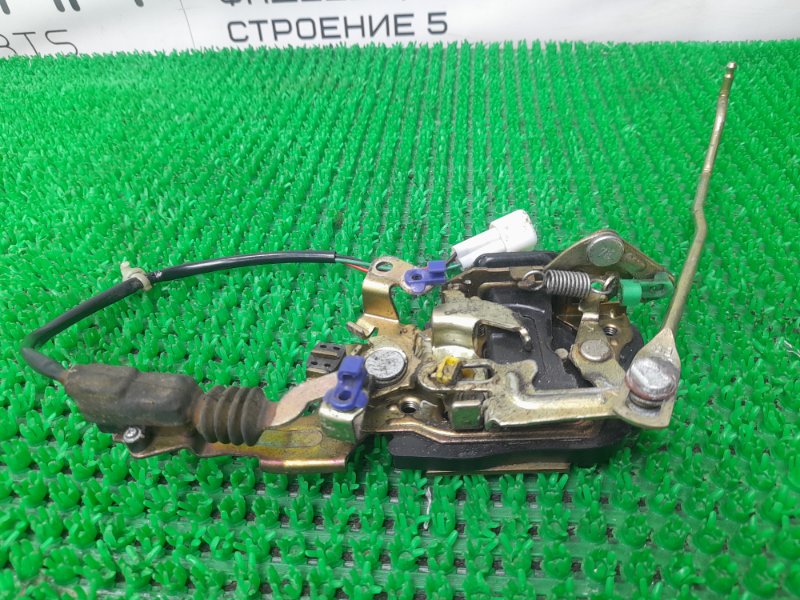 Замок двери передний левый BIGHORN 1999 UBS73GW 4JX1