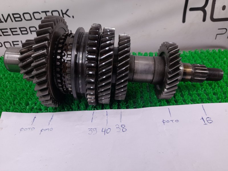 Вал вторичный КПП Corona 1989 ET176 3E