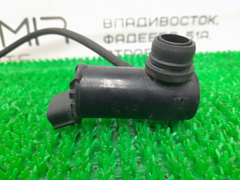 Насос стеклоомывателя Soarer 2001 UZZ40 3UZ-FE