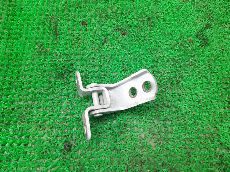 Петля двери верхняя передняя правая TOYOTA PRIUS 2011 ZVW30 2ZR-FXE 68710-12151 Б/У