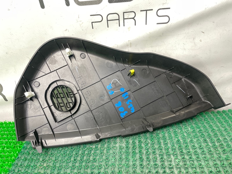 Накладка на торпедо боковая правая GS430 2005 UZS190 3UZ-FE