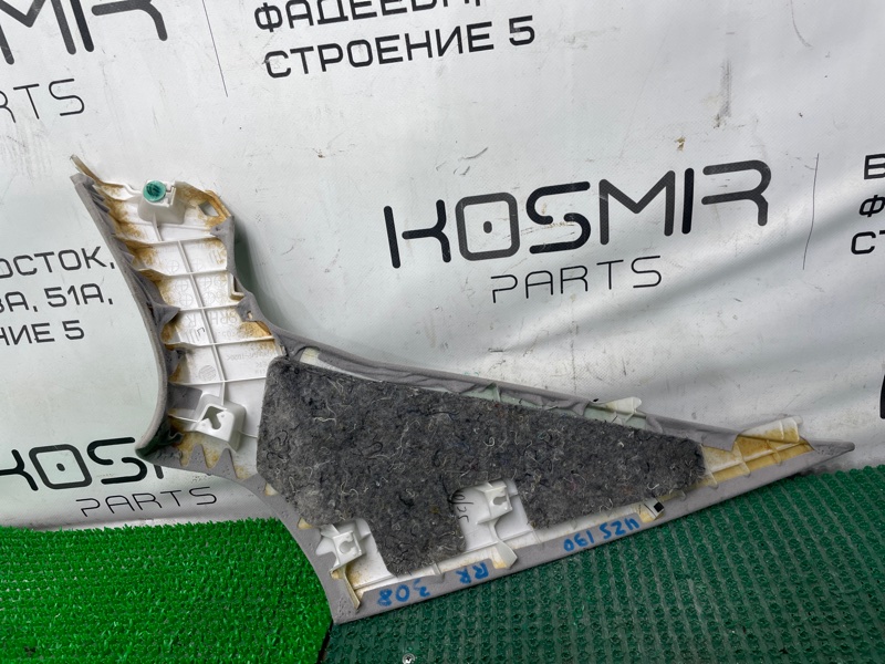 Накладка на стойку кузова задняя правая GS430 2005 UZS190 3UZ-FE
