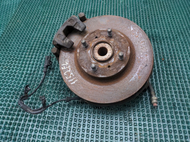 Ступица левая передняя для MITSUBISHI Colt Plus Z23W 4A91, MR594077 2 ракурс Ступица левая передняя для MITSUBISHI Colt Plus Z23W 4A91, MR594077 2 ракурс