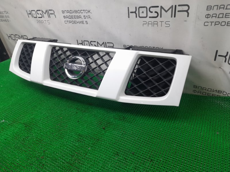 Решетка радиатора Nissan Armada TA60 VK56DE