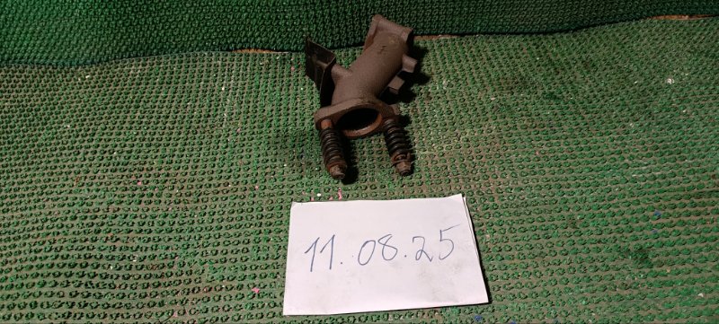 Приемная труба глушителя Delica 1995 P25W 4D56