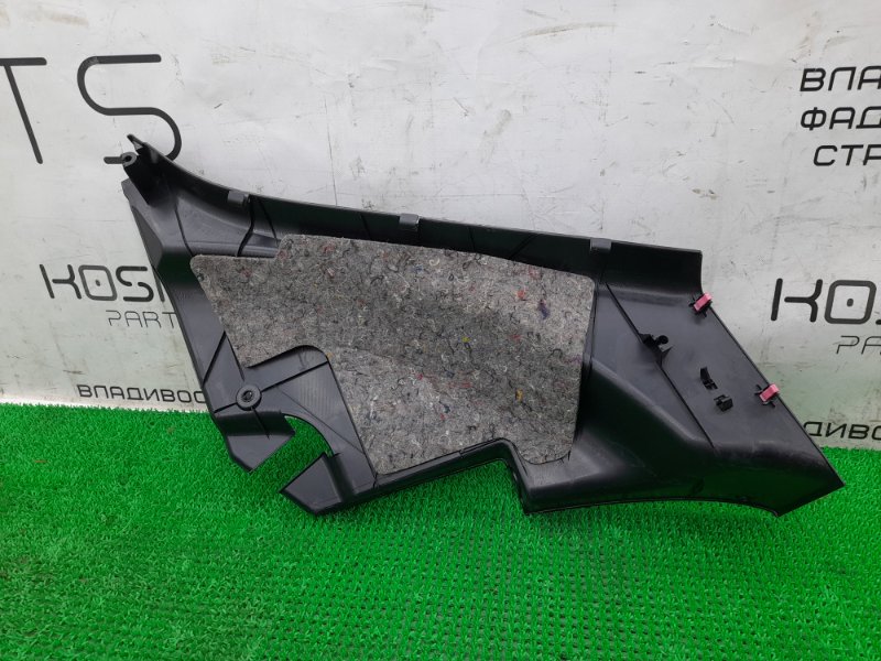 Накладка на стойку кузова задняя левая Harrier 2006 GSU30W 2GR-FE Накладка на стойку кузова задняя левая Harrier 2006 GSU30W 2GR-FE