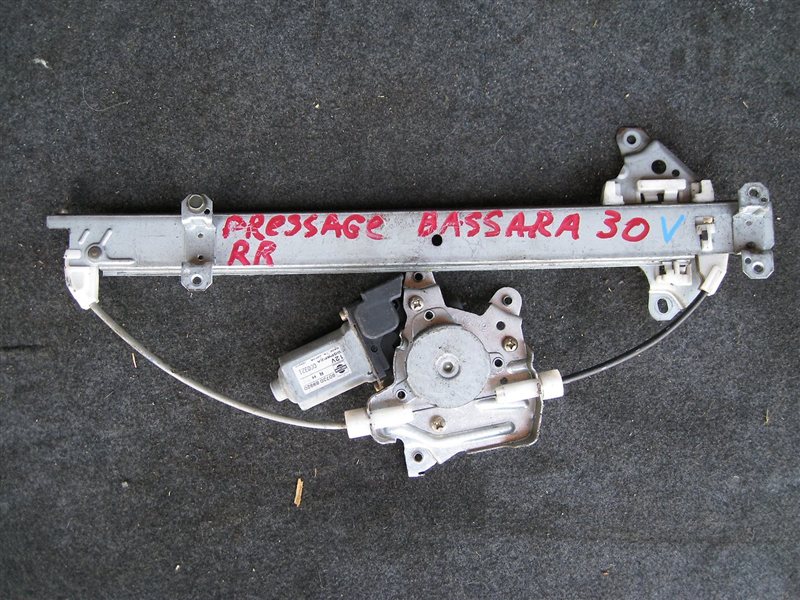 Стеклоподъемник Nissan Bassara JU30 VQ30DE задний правый