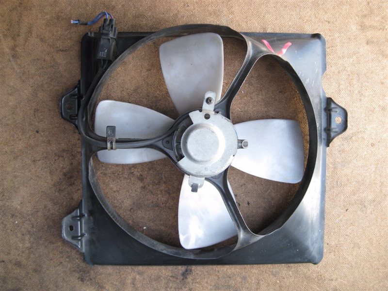 Вентилятор радиатора Toyota Caldina ST215 5AFE