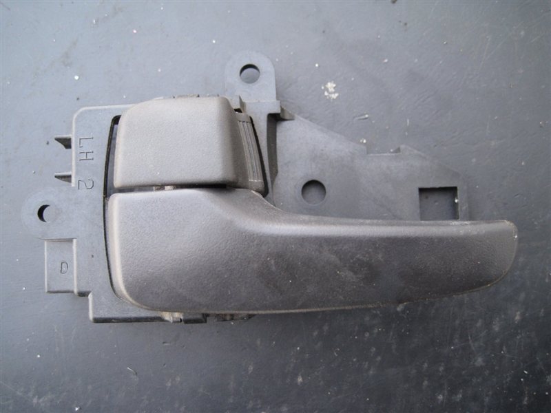 Ручка двери внутренняя Mitsubishi Airtrek CU5W левая