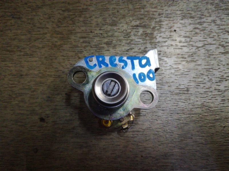 Личинка замка Toyota Cresta GX105 1JZGE задняя