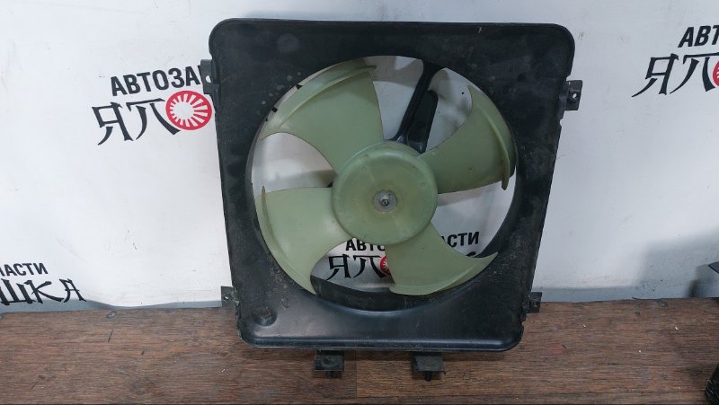 Вентилятор радиатора Honda Hr-V GH3 D16A левый
