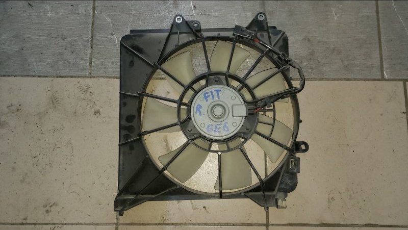 Вентилятор радиатора Honda Fit Shuttle GG7 L12B1 правый