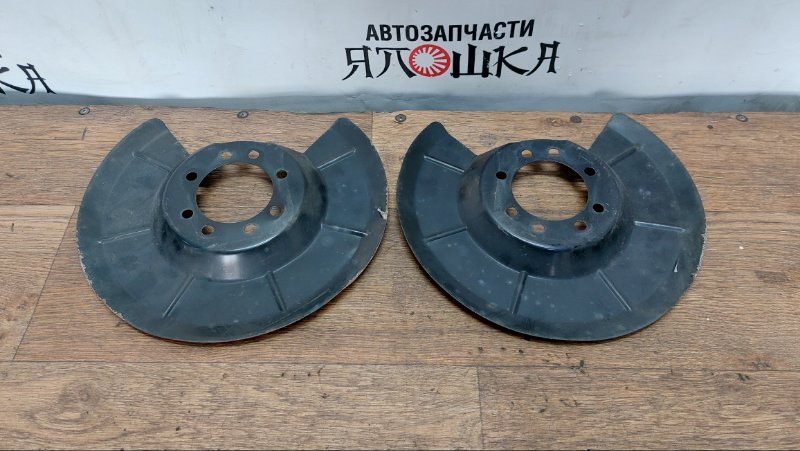 Кожух тормозного диска Mazda Axela BK3P L3VE задний