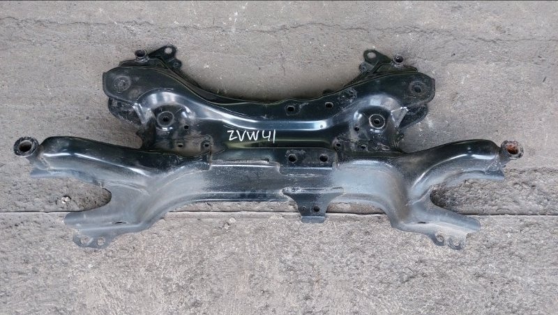 Балка подвески Toyota Prius Alpha ZVW40 2ZRFAE передняя