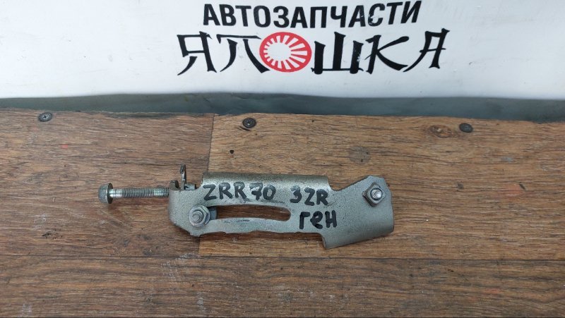 Натяжитель ремня генератора Toyota Voxy ZRR70 3ZRFAE (б/у)