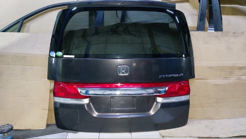 Дверь багажника Honda Stepwgn RG1 K20A (б/у)
