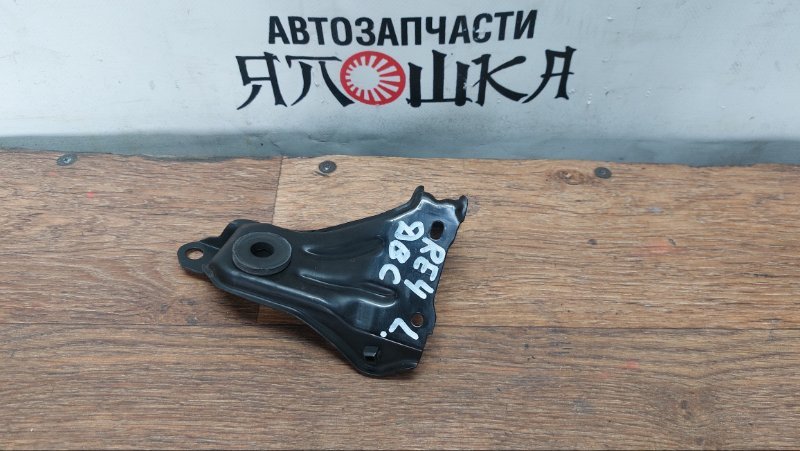 Крепление радиатора Honda CR-V RE K24A левое (б/у)