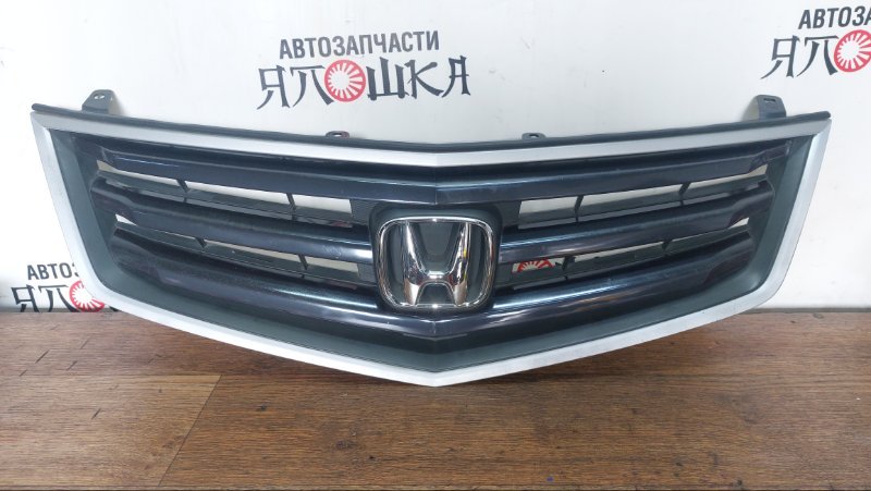 Решетка радиатора Honda Accord Tourer CU1 K24A (б/у)