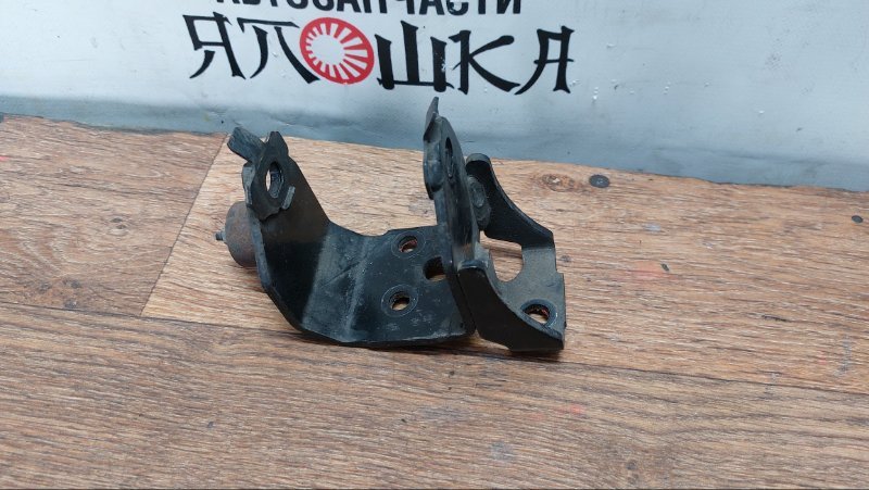 Кронштейн Toyota Allion ZRT261 3ZRFAE левый (б/у)