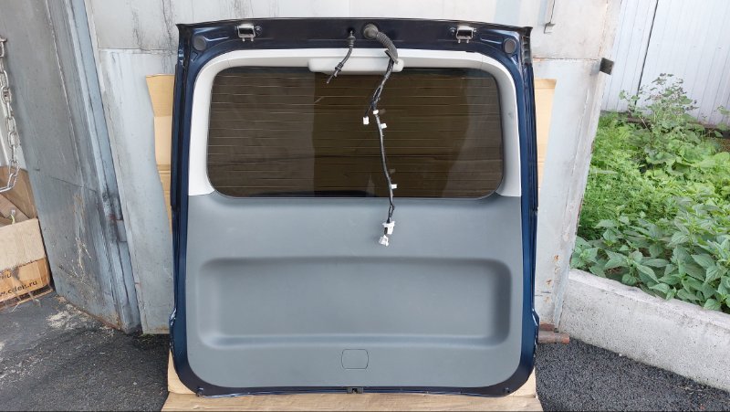 Обшивка багажника Toyota Noah ZRR70 3ZRFAE (б/у)