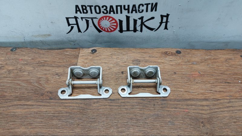 Петля крышки багажника Subaru Forester SJ5 FA20 (б/у)