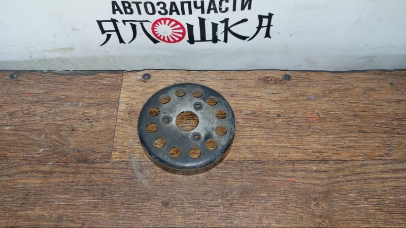 Шкив помпы Toyota Corolla Fielder NZE120 1NZFE (б/у)