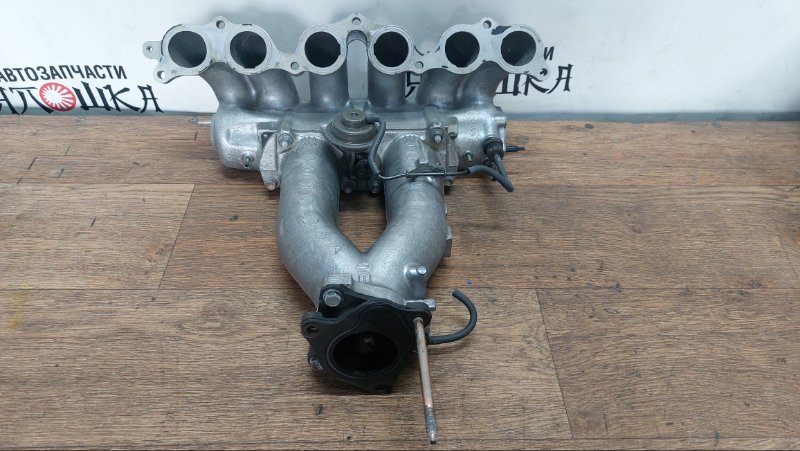 Коллектор впускной Lexus GS300 JZS147 2JZGE (б/у)