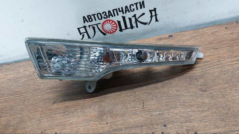 Повторитель в бампер Nissan Teana L33 MR20DE передний левый (б/у)