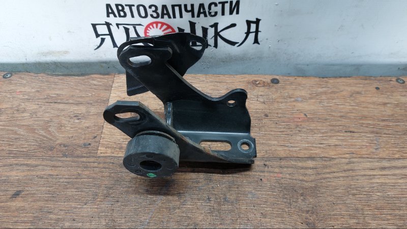 Кронштейн Toyota tC ANT10 1AZFSE передний (б/у)