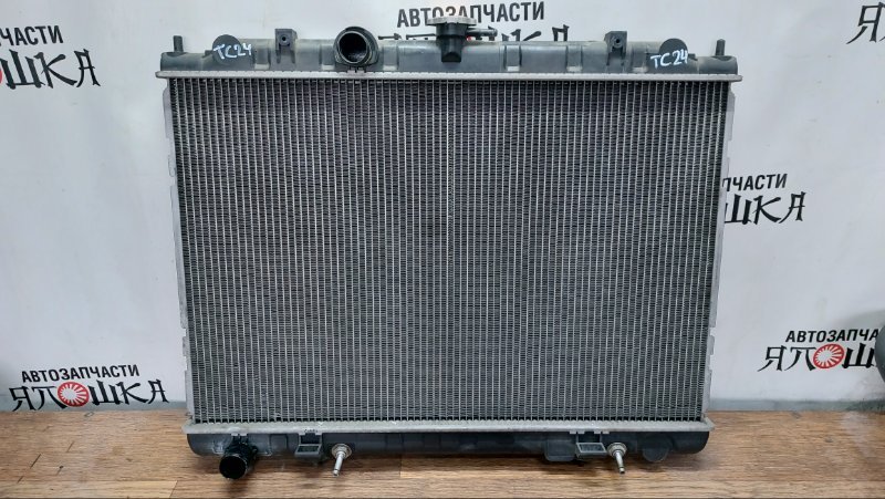 Радиатор двс Nissan Bassara JTU30 QR20DE (б/у)
