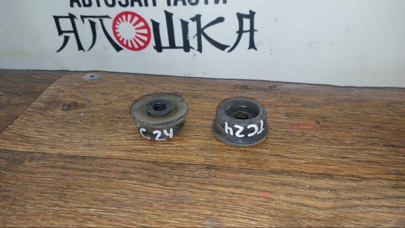 Подушка радиатора Nissan 100NX B13 CD20 (б/у)