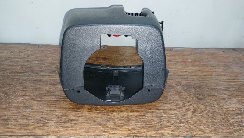 Кожух рулевой колонки Toyota Noah ZRR70 3ZRFAE (б/у)