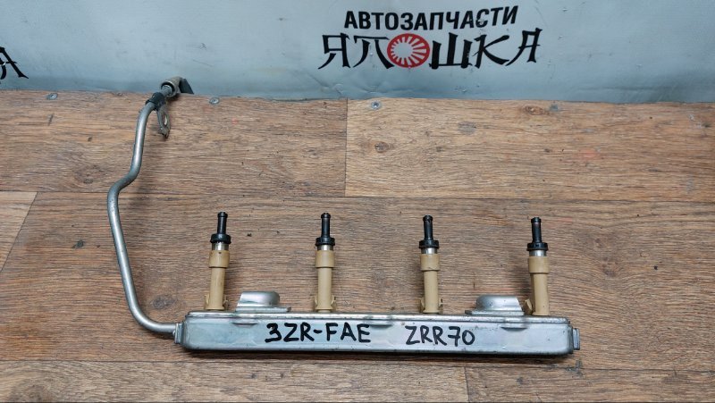 Форсунка Toyota Voxy ZRR70 2ZRFE (б/у)