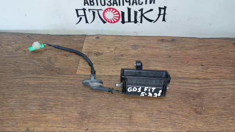Ручка багажника Honda Fit GD2 L13A (б/у)