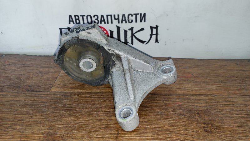 Подушка двигателя Honda Elysion RR2 J30A передняя (б/у)