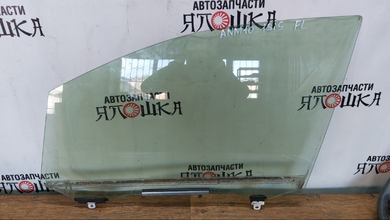 Стекло двери Toyota Isis ANM15W 1AZFSE переднее левое (б/у)